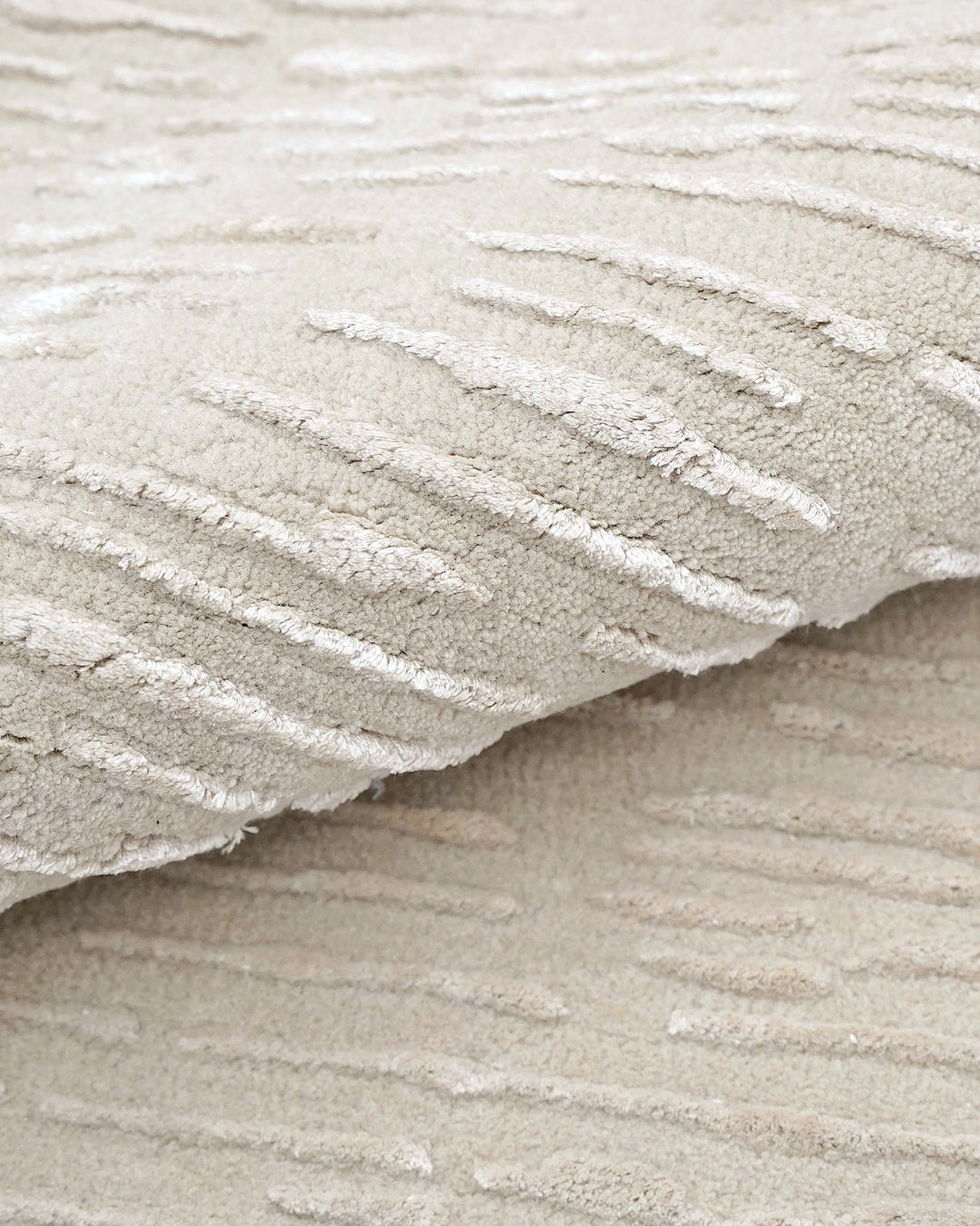 Cabella Wool & Silk Rug / Frost