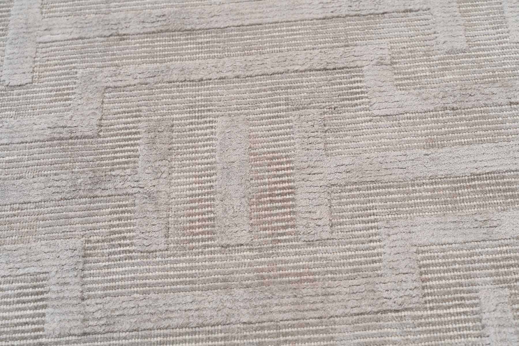 White Metal Wool & Silk Rug