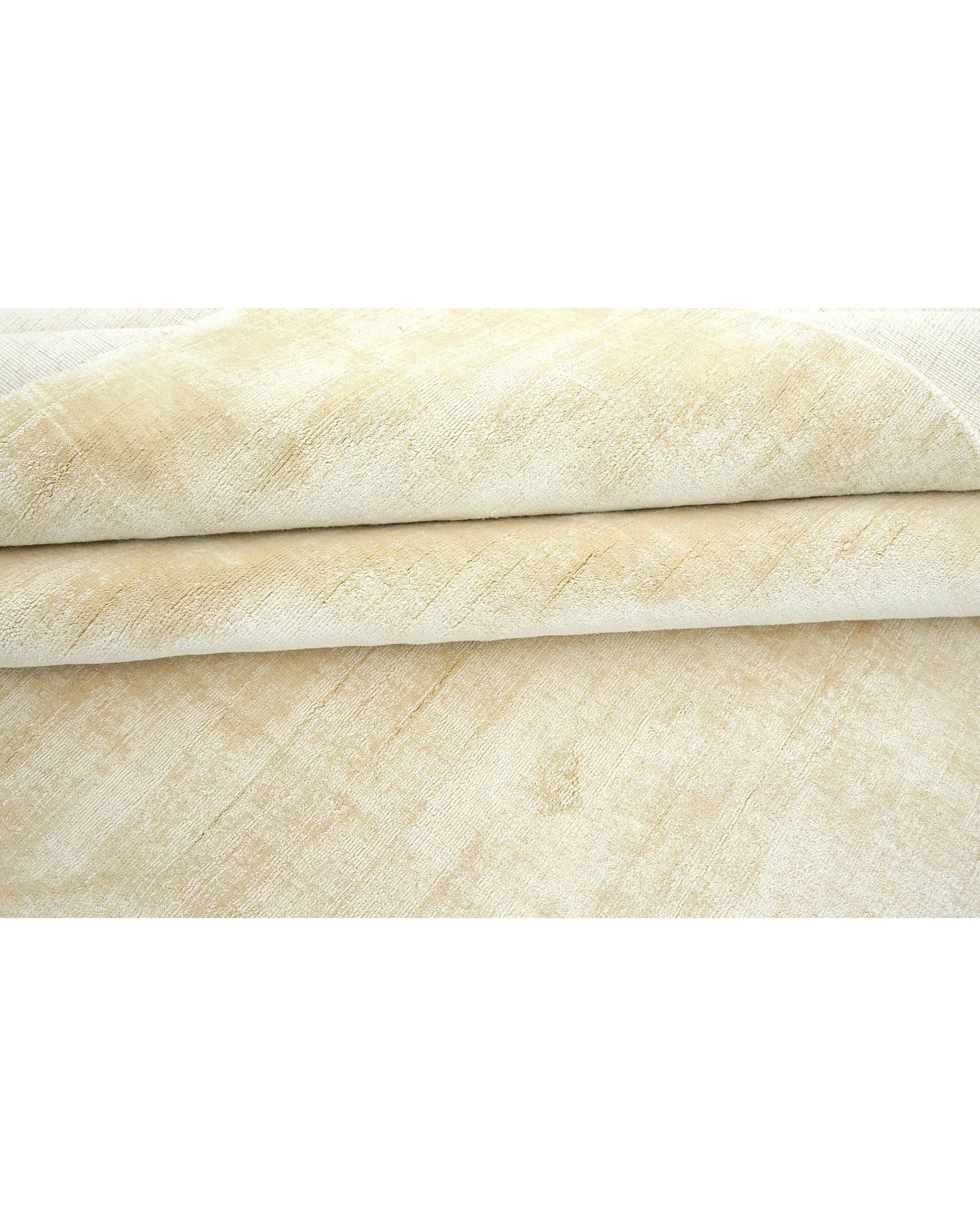 Nuva Silk Rug / Beige by Rugberry, handloom silk, view 3